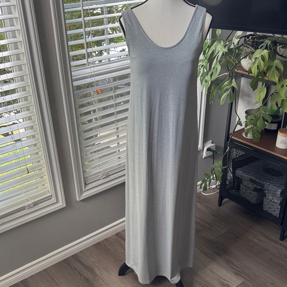 Gray Maxi Dress Built in bra - Picture 1 of 6